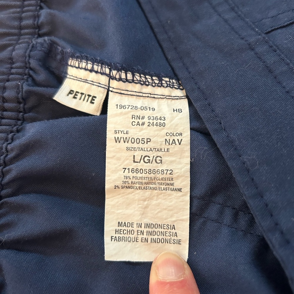 Navy Blue Scrubs - Picture 4 of 5